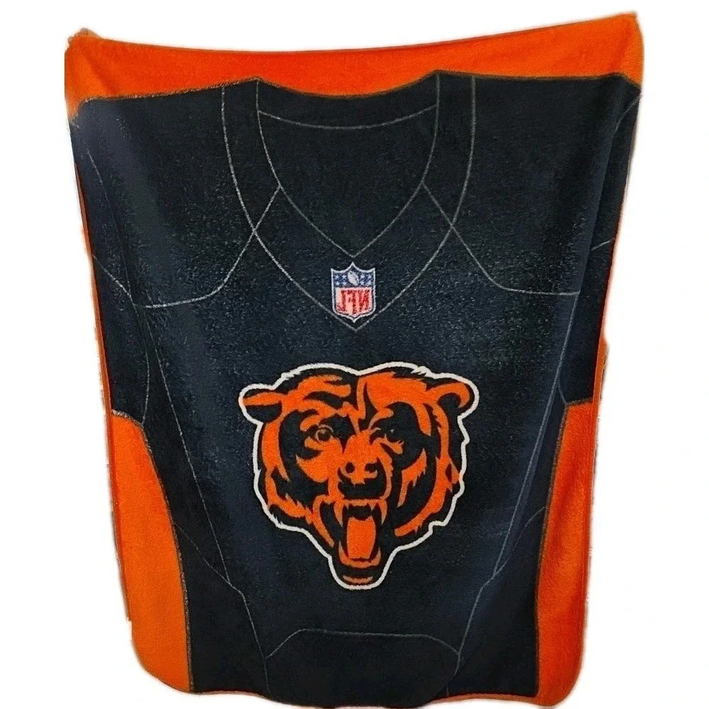 Chicago Bears Licensed Fleece Throw Blanket Football Southpaw 45'' X 60''  SOFT!